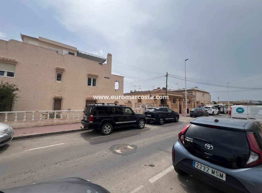 Venta - Bungalow Planta Baja - La Mata