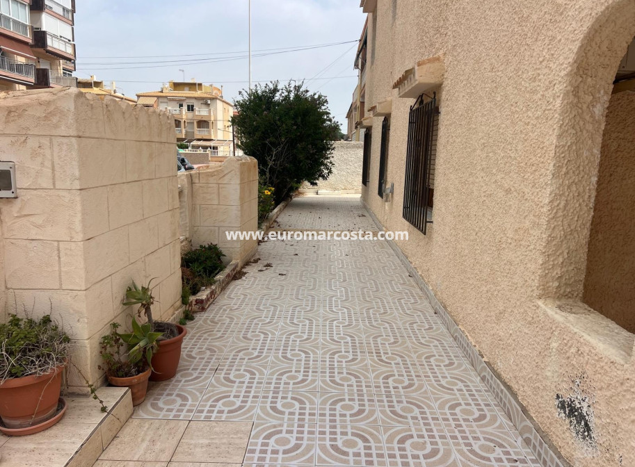Venta - Bungalow Planta Baja - La Mata