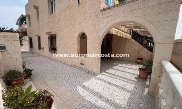 Venta - Bungalow Planta Baja - La Mata