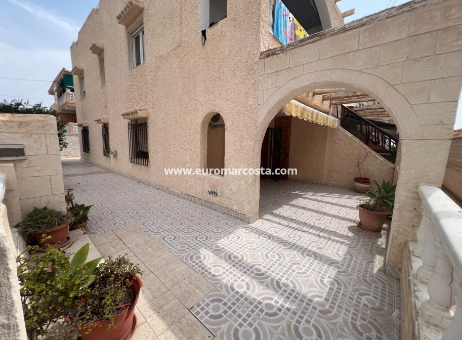 Venta - Bungalow Planta Baja - La Mata