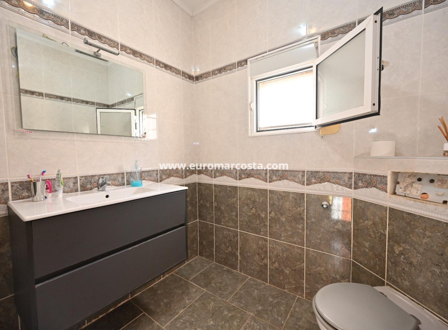 Venta - Casa - Torrevieja - TORREVIEJA