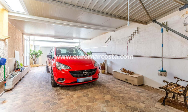 Sale - Chalet - Orihuela Costa - La Zenia- Orihuela costa