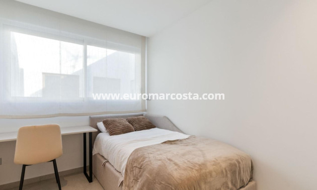 Venta - Apartamento / piso - Torrevieja - TORREVIEJA