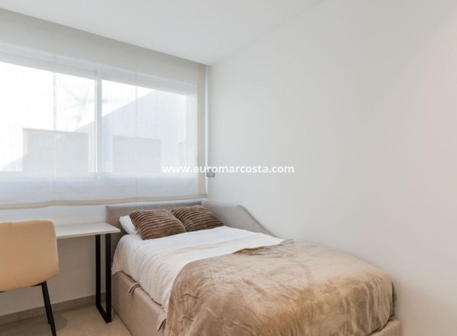 Venta - Apartamento / piso - Torrevieja - TORREVIEJA