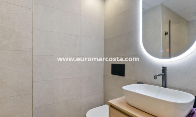 Venta - Apartamento / piso - Torrevieja - TORREVIEJA