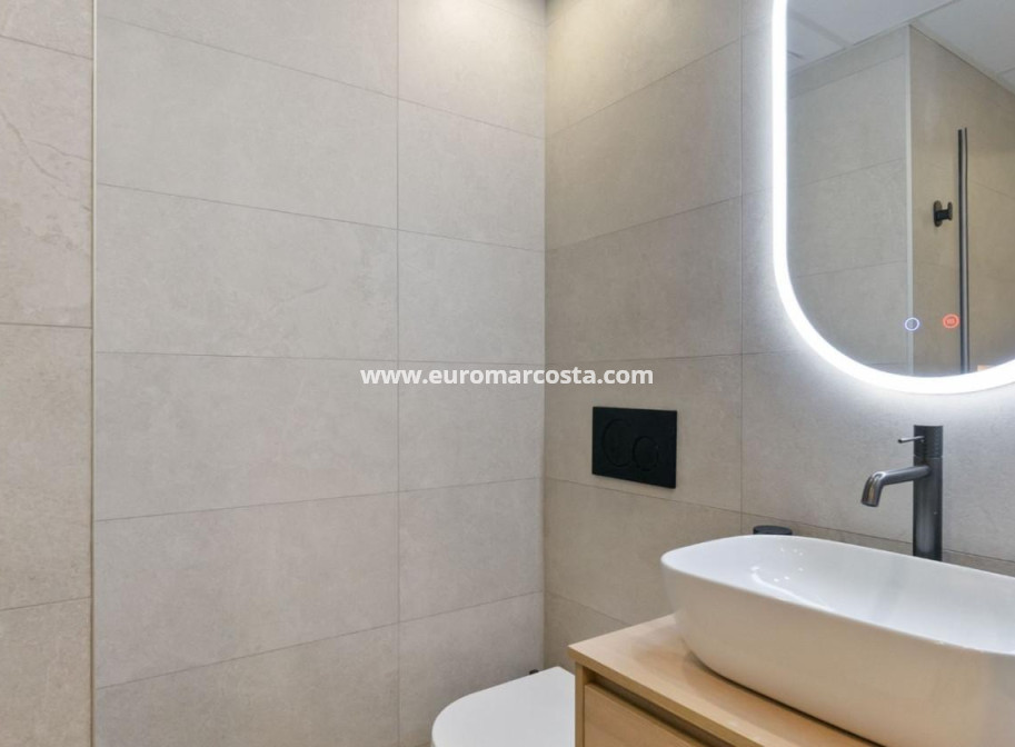Venta - Apartamento / piso - Torrevieja - TORREVIEJA