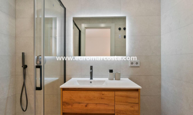 Venta - Apartamento / piso - Torrevieja - TORREVIEJA