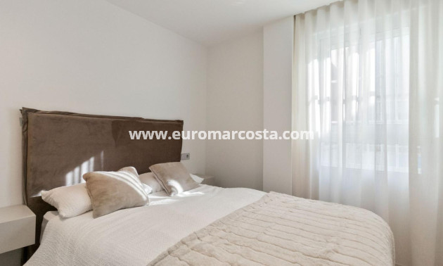 Venta - Apartamento / piso - Torrevieja - TORREVIEJA