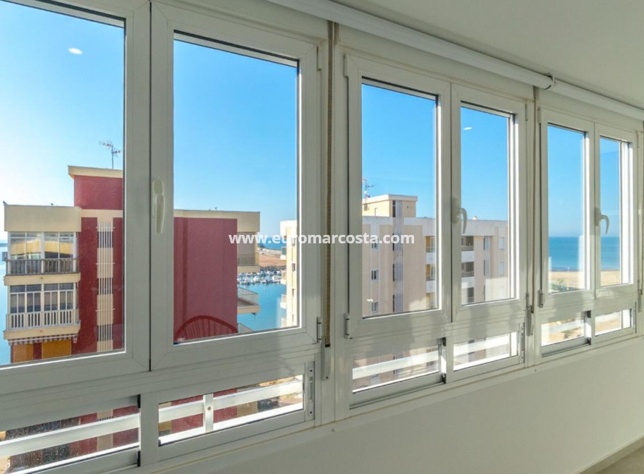 Venta - Apartamento / piso - Torrevieja - TORREVIEJA