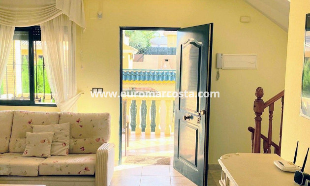 Sale - Chalet - Orihuela Costa