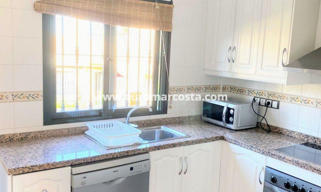 Sale - Chalet - Orihuela Costa