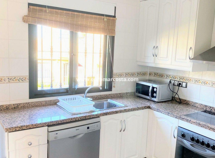 Sale - Chalet - Orihuela Costa