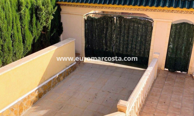 Sale - Chalet - Orihuela Costa