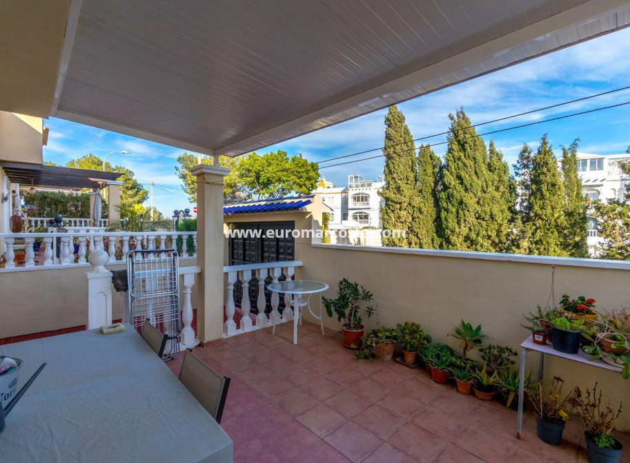 Sale - Casa - Orihuela Costa