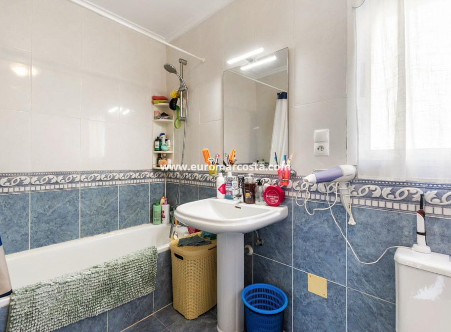 Sale - Casa - Orihuela Costa