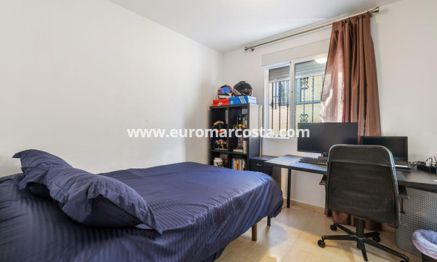 Sale - Casa - Orihuela Costa