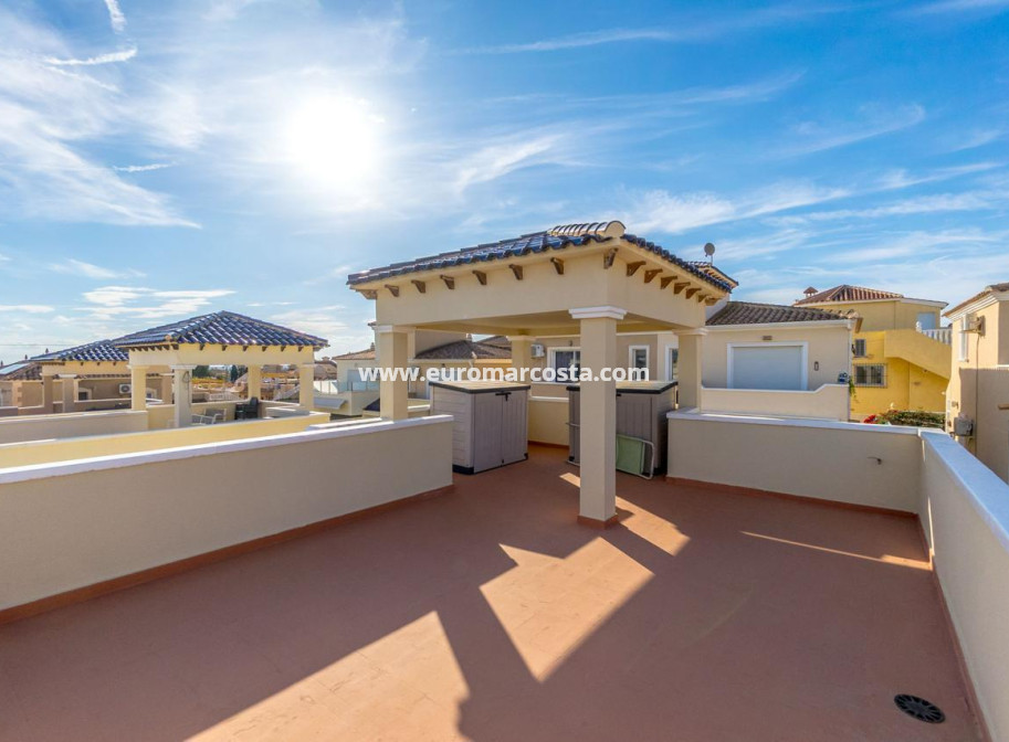 Sale - Casa - Orihuela Costa