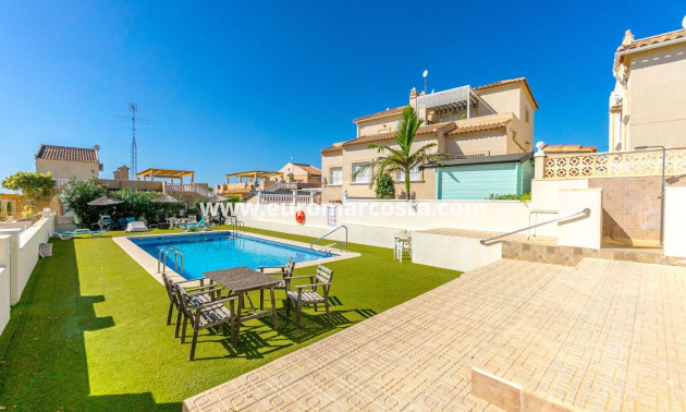 Sale - Casa - Orihuela Costa