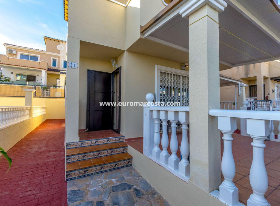 Sale - Casa - Orihuela Costa