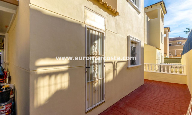Sale - Casa - Orihuela Costa