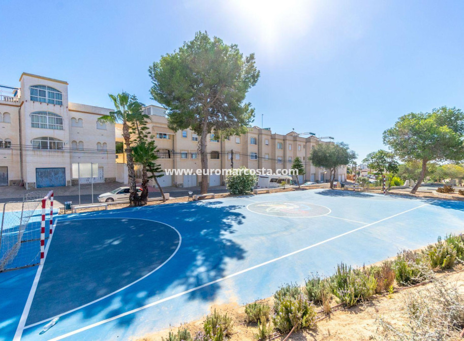 Sale - Casa - Orihuela Costa