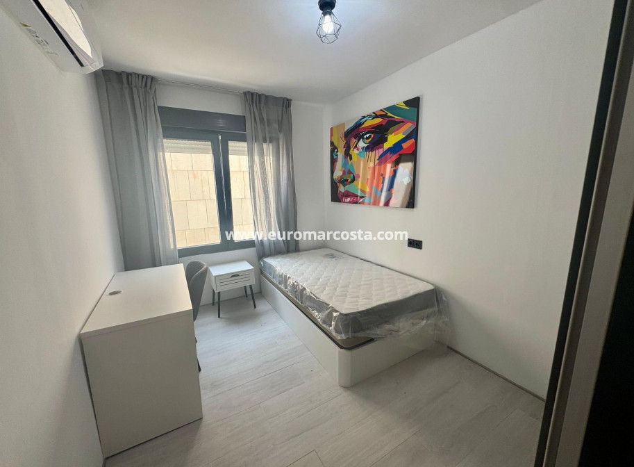 Venta - Apartamento / piso - Torrevieja - TORREVIEJA
