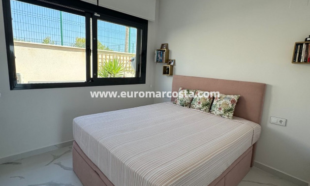 Venta - Bungalow - San Miguel de Salinas
