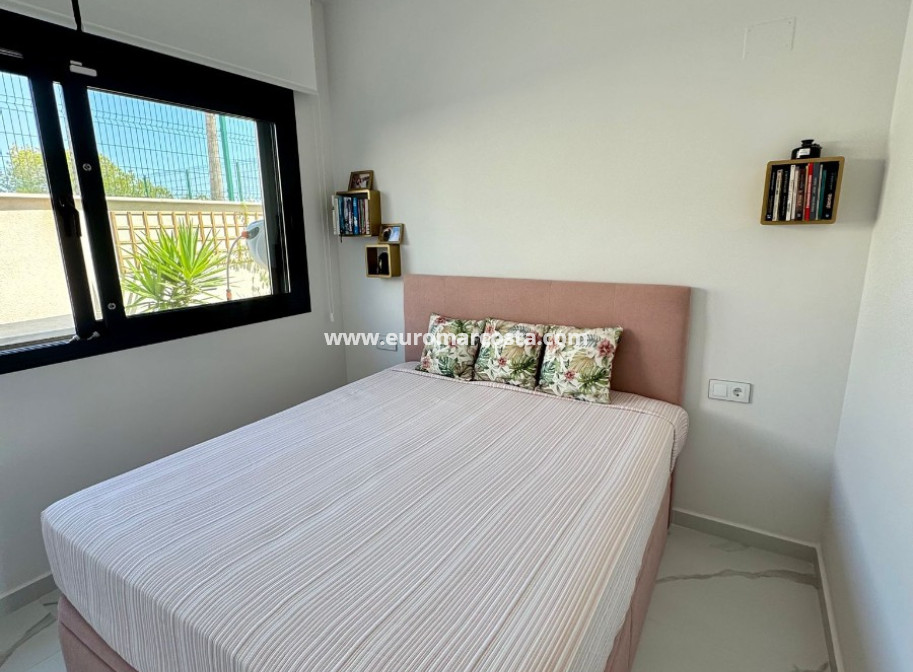 Venta - Bungalow - San Miguel de Salinas