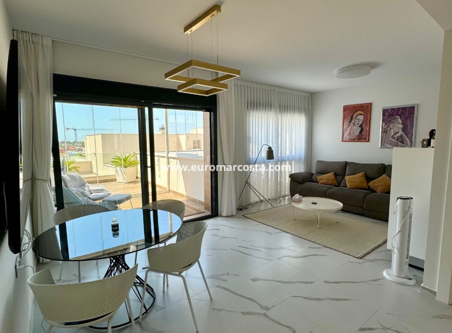 Venta - Bungalow - San Miguel de Salinas