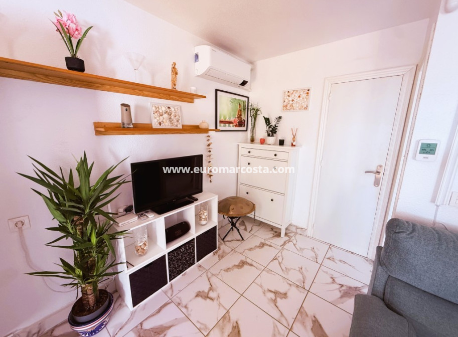Sale - Bungalow Planta Baja - Torrevieja - TORREVIEJA