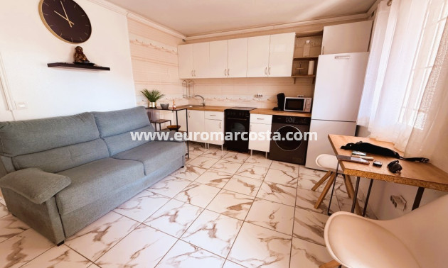 Sale - Bungalow Planta Baja - Torrevieja - TORREVIEJA