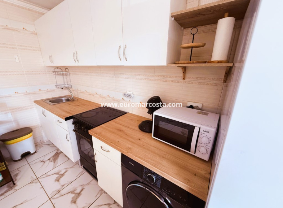 Sale - Bungalow Planta Baja - Torrevieja - TORREVIEJA