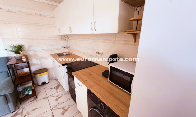 Sale - Bungalow Planta Baja - Torrevieja - TORREVIEJA