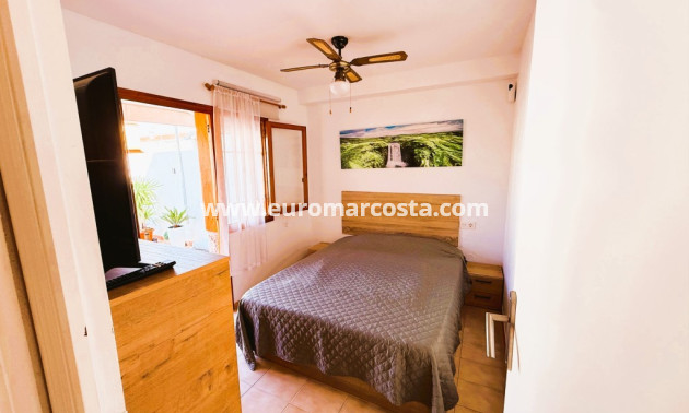 Sale - Bungalow Planta Baja - Torrevieja - TORREVIEJA