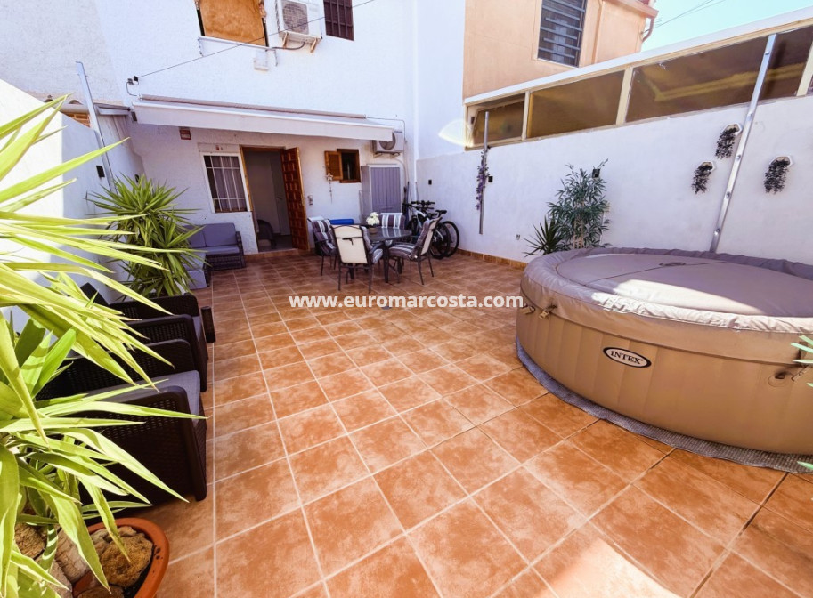 Sale - Bungalow Planta Baja - Torrevieja - TORREVIEJA