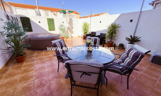 Sale - Bungalow Planta Baja - Torrevieja - TORREVIEJA