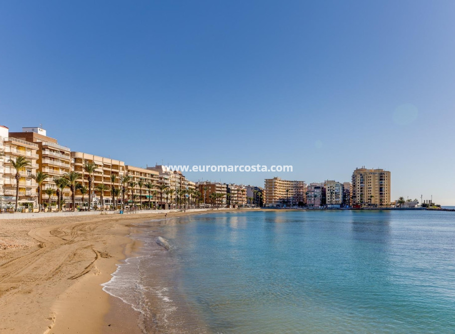 Sale - Bungalow Planta Baja - Torrevieja - TORREVIEJA
