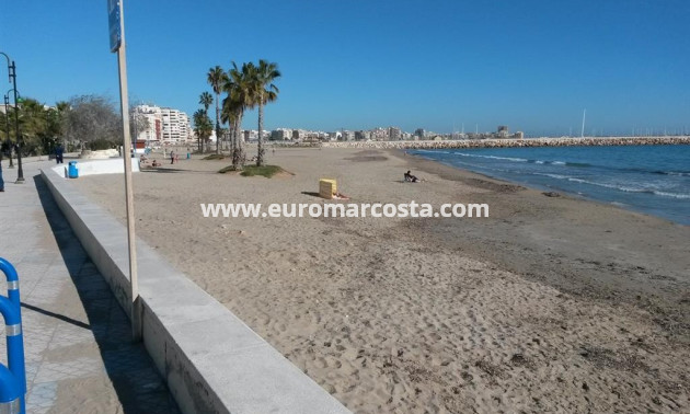 Sale - Bungalow Planta Baja - Torrevieja - TORREVIEJA