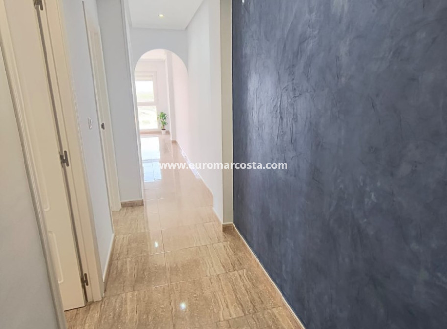 Venta - Apartamento / piso - Guardamar del Segura - Puerto Deportivo