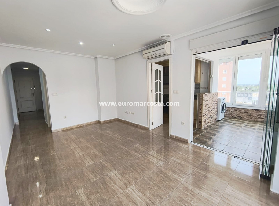 Venta - Apartamento / piso - Guardamar del Segura - Puerto Deportivo