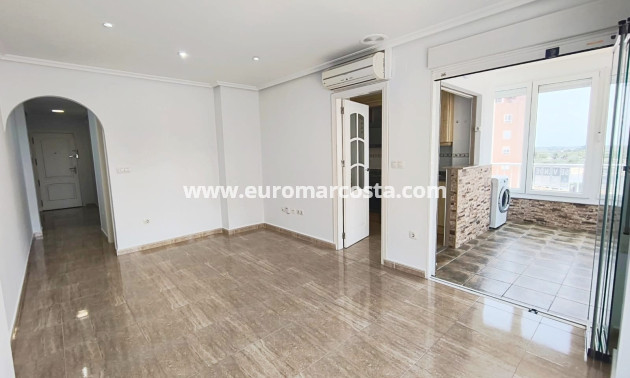 Venta - Apartamento / piso - Guardamar del Segura - Puerto Deportivo