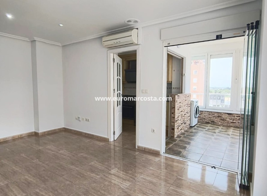 Venta - Apartamento / piso - Guardamar del Segura - Puerto Deportivo