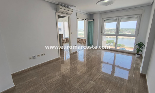 Venta - Apartamento / piso - Guardamar del Segura - Puerto Deportivo