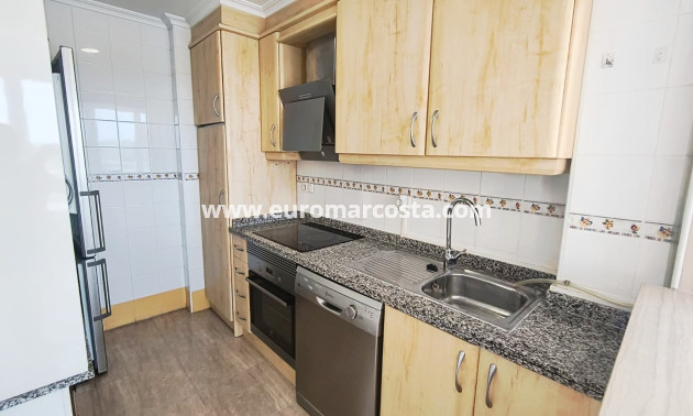 Venta - Apartamento / piso - Guardamar del Segura - Puerto Deportivo