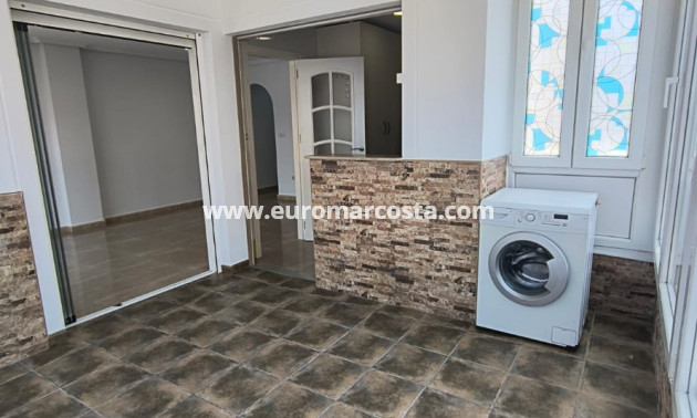 Venta - Apartamento / piso - Guardamar del Segura - Puerto Deportivo