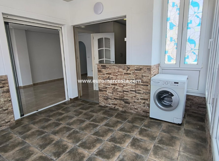 Venta - Apartamento / piso - Guardamar del Segura - Puerto Deportivo