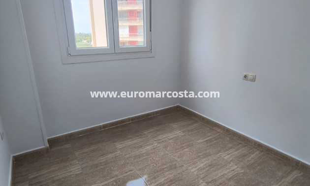 Venta - Apartamento / piso - Guardamar del Segura - Puerto Deportivo