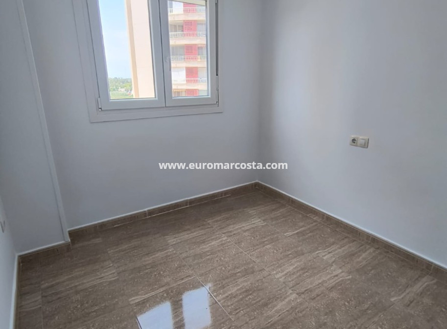 Venta - Apartamento / piso - Guardamar del Segura - Puerto Deportivo
