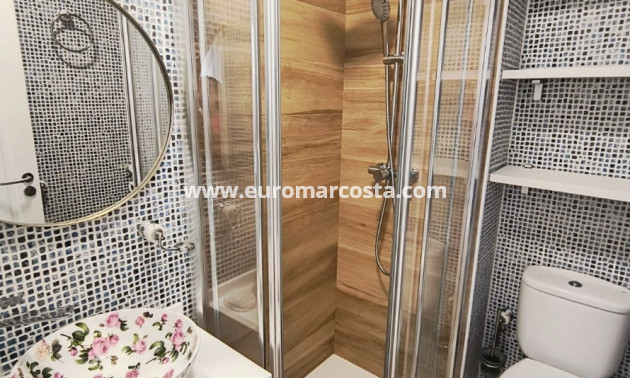 Venta - Apartamento / piso - Guardamar del Segura - Puerto Deportivo