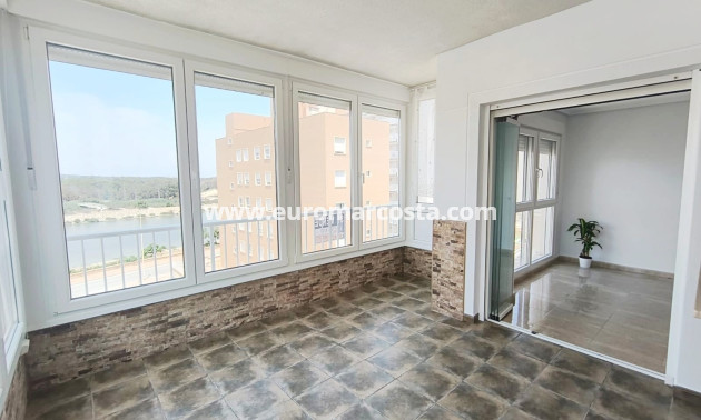 Venta - Apartamento / piso - Guardamar del Segura - Puerto Deportivo